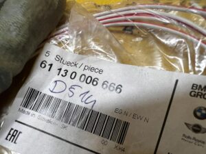 8 X STYK MĘSKI MQS ELA Z KABLEM 0,75 QMM BMW NOWY OEM