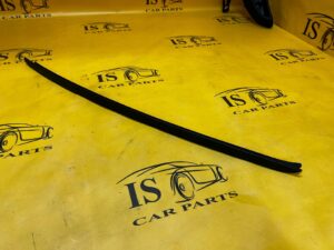 LISTWA ZGARNIAJĄCA SZYBY PRZÓD LEWY LEWA BMW X6 F16