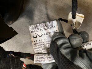 WIĄZKA INSTALACJA BEZPIECZNIKI KABINY INFINITI Q30