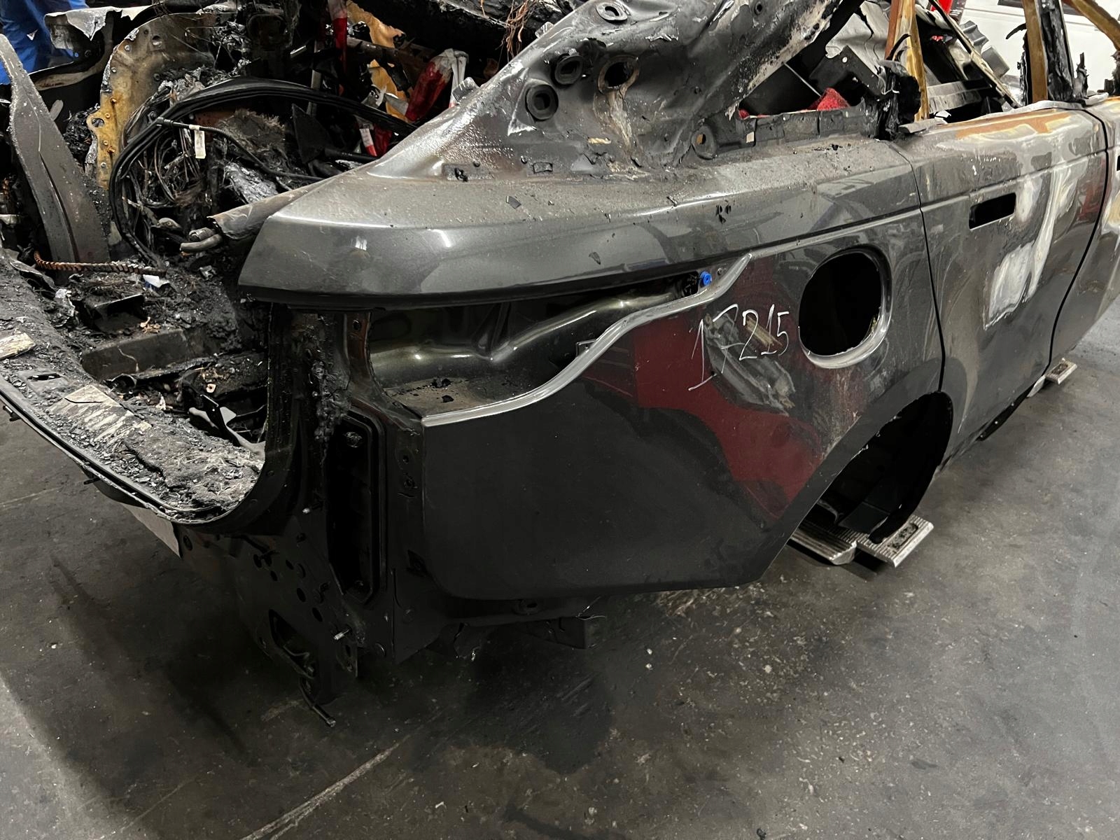 LEWY TYŁ ĆWIARTKA BŁOTNIK TYLNY PRÓG SŁUPEK RANGE ROVER VELAR L560