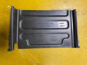 OSŁONA POKRYWA AKUMULTORA OBUDOWA FORD FIESTA MK8