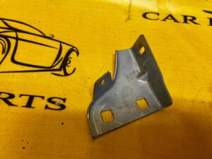 WSPORNIK MOCOWANIE PRAWE RANGE ROVER VELAR L560