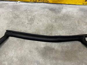 USZCZELKA DRZWI TYŁ PRAWY TESLA MODEL 3 PRZEDLIFT