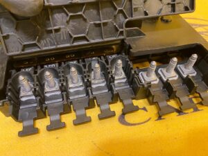 SKRZYNKA BEZPIECZNIKÓW MERCEDES W213 W257