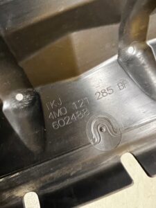 KIEROWNICA KANAŁ WLOT POWIETRZA GÓRNA GÓRNY AUDI SQ7 Q7 4M0