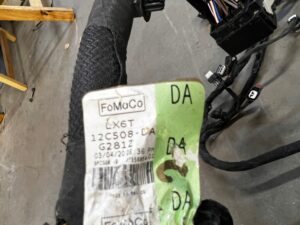 OKABLOWANIE WIĄZKA KOMORY SILNIKA FORD ESCAPE MK4 1.5 EB