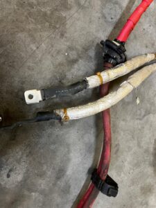 PRZEWÓD AKUMULATORA PLUSOWY BMW 5 G30 G31 M5 F90