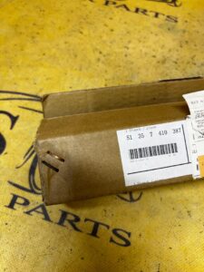 LISTWA SZYBY SZYBOWA DRZWI TYŁ LEWY SHADOWLINE BMW X1 F48 NOWA OEM