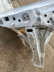 ĆWIARTKA PRAWY PRZÓD SŁUPEK PRÓG FARTUCH DACIA SANDERO III 3