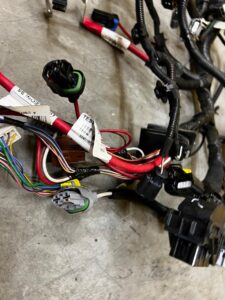 WIĄZKA INSTALACJA SILNIKA DACIA SANDERO III 2021R 1.0 SCE