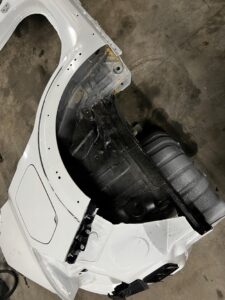 ĆWIARTKA BŁOTNIK PODŁUŻNICA PRÓG PRAWY BOK DACIA SANDERO STEPWAY III 2023R