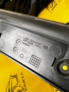 LISTWA OSŁONA KLAPY BAGAŻNIKA FORD KUGA MK3