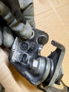 KOMPLET ZAWIASY DRZWI TYŁ LEWY FORD FUSION LIFT USA J7