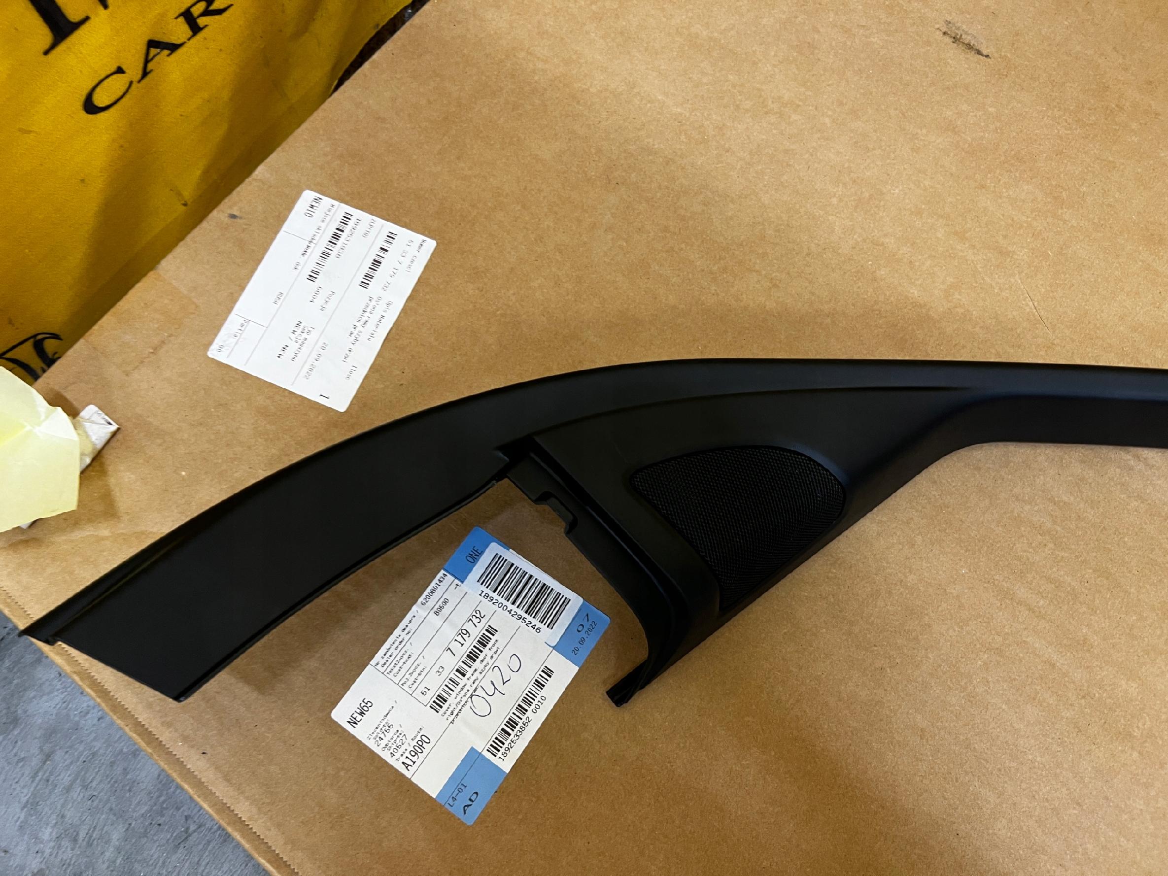 OSŁONA RAMKA LISTWA DRZWI PRZÓD PRAWY PRAWA BMW X6 E71 E72 NOWA OEM