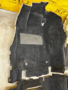 WYKŁADZINA KOMPLETNA PRZÓD TYŁ MERCEDES E-KLASA W213