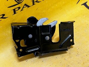 LEWY ZAMEK RYGLA POKRYWY SILNIKA MASKI BMW F22 F30