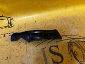 WSPORNIK UCHWYT MOCOWANIE RURY INTERCOOLERA FORD ESCAPE MK4 1.5 EB