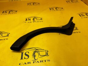 KOMPLET OSŁONY ZAWIASÓW KLAPY TYŁ BAGAŻNIKA MERCEDES C-KLASA W206