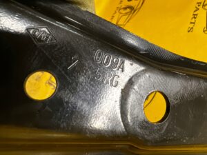 UCHWYT WSPORNIK MOCOWANIE BLACHA RENAULT MEGANE IV