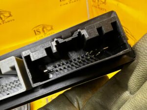 MODUŁ STEROWNIK ŚWIATEŁ REFLEKTORÓW FORD MUSTANG VI