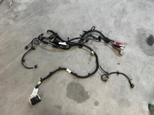 OKABLOWANIE INSTALACJA WIĄZKA KOMORY SILNIKA KLEMY FORD ESCAPE MK4 1.5 EB