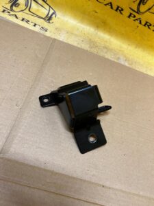 UCHWYT WSPORNIK MOCOWANIE PRAWY LR RANGE ROVER EVOQUE II L551