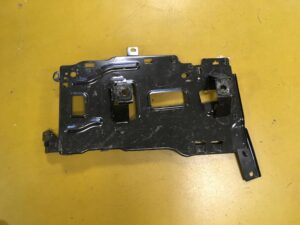 PODSTAWA AKUMULATORA PEUGEOT 3008 II CITROEN C4 PICASSO II