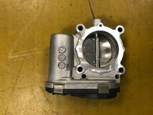 PRZEPUSTNICA INFINITI Q30 MERCEDES W176 CGI 1.6 T