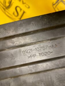 OSŁONA POKRYWA AKUMULTORA OBUDOWA FORD FIESTA MK8