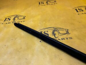 LISTWA ZGARNIAJĄCA USZCZELKA DRZWI PRAWY PRZÓD PEUGEOT 308 II T9