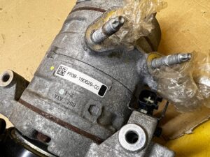 SPRĘŻARKA KOMPRESOR KLIMATYZACJI FORD MUSTANG VI 3.7