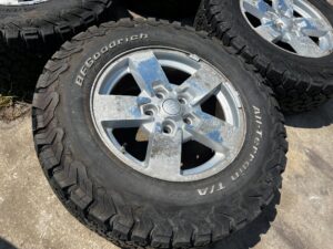 KOŁA FELGI OPONY TERENOWE JEEP GRAND CHEROKEE COMMANDER WRANGLER 265/65 R17