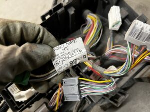 KOMPLET SKRZYNKA BEZPIECZNIKÓW RENAULT KADJAR EU