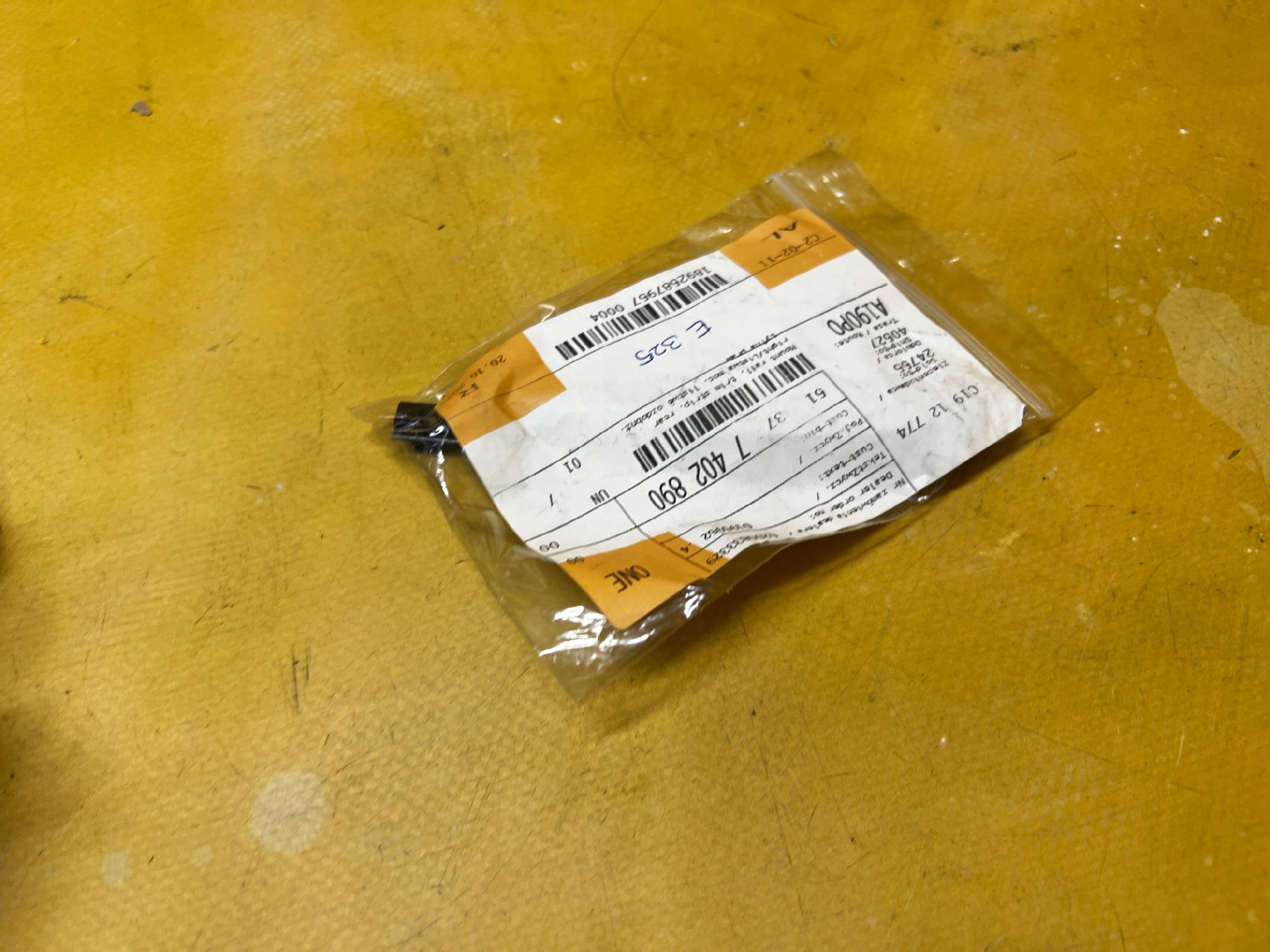 MOCOWANIE LISTWY OZDOBNEJ TYŁ PRAWY PRAWE MINI F54 NOWE OEM