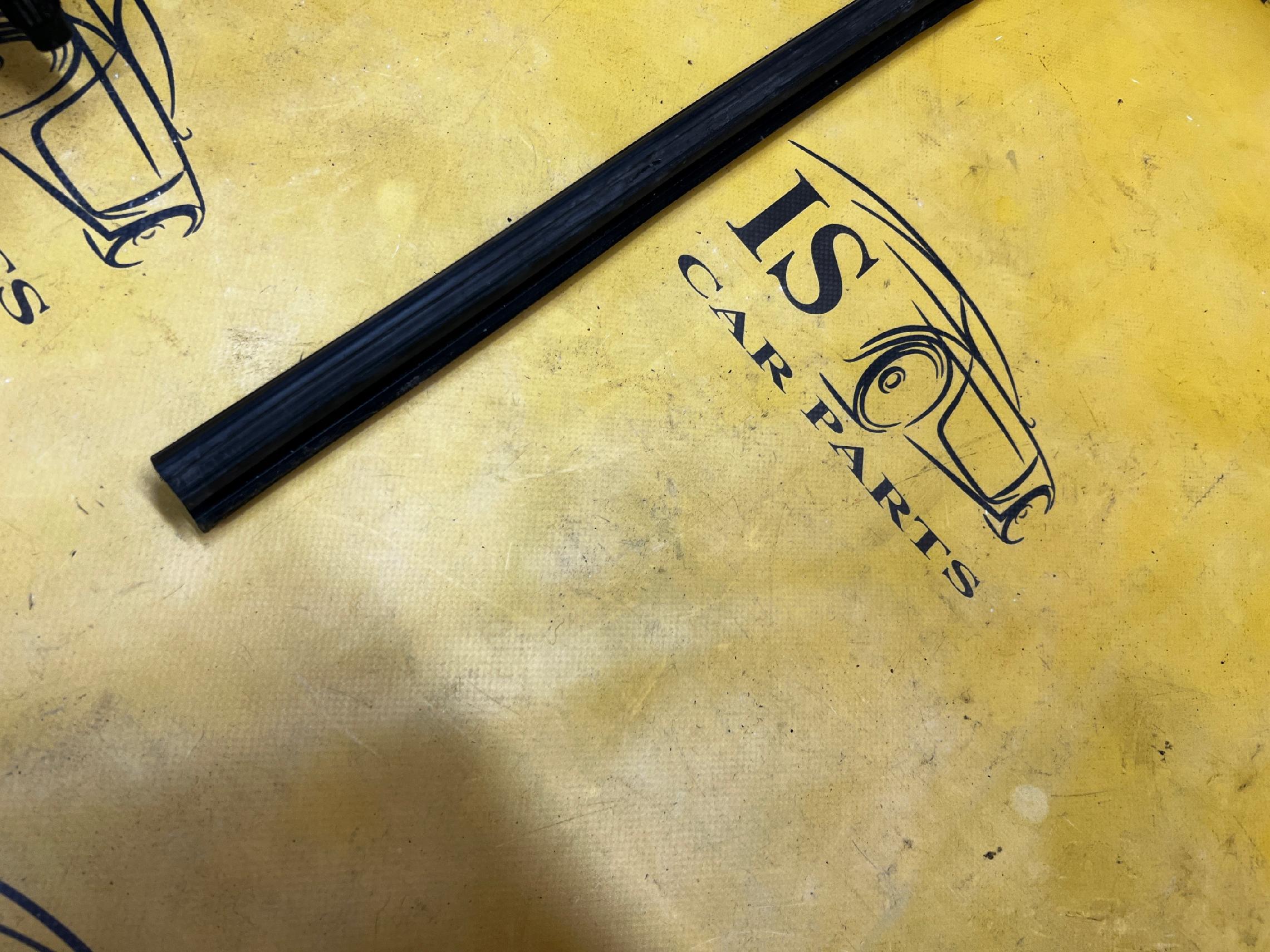 USZCZELKA SZYBY DRZWI PRZÓD LEWY CITROEN C4 PICASSO II