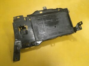 PODSTAWA AKUMULATORA PEUGEOT 308 T9 C4 PICASSO II