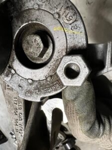 ŁAPA MOCOWANIE NAPINACZ ALTERNATORA RENAULT CAPTUR I 0.9 TCE