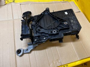 PODSTAWA WSPORNIK MOCOWANIE AKUMULATORA DACIA SANDERO III 2023R 1.0 TCE