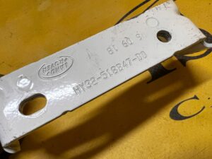 WSPORNIK MOCOWANIE PODSUFITKI LEWY LAND ROVER DISCOVERY 5 V L462