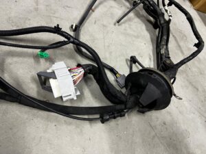 INSTALACJA WIĄZKA KOMORY SILNIKA RENAULT CAPTUR I PRZEDLIFT 0.9 TCE