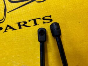 KOMPLET SIŁOWNIKI KLAPY BAGAŻNIKA FORD ESCAPE MK4