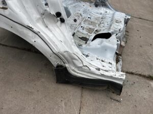 ĆWIARTKA BŁOTNIK WANNA PAS TYLNY TYŁ LEWY DACIA SANDERO STEPWAY III 369