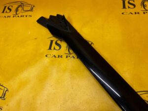 OSŁONA LISTWA SŁUPKA PRZÓD A PRAWY PRAWA LAND ROVER DISCOVERY 5 V L462