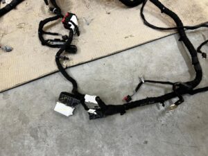 WIĄZKA KABLE KONSOLI FORD KUGA MK3 ESCAPE MK4 USA
