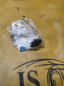 2 X PRZYCISK RYGIEL ZAMKA DRZWI PRZÓD BMW 7 E38 NOWY OEM