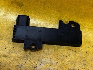 WZMACNIACZ ANTENY KUGA MK3 ESCAPE MK4 1.5 EB