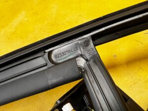 USZCZELKA SZYBY DRZWI TYŁ PRAWY DACIA SANDERO III