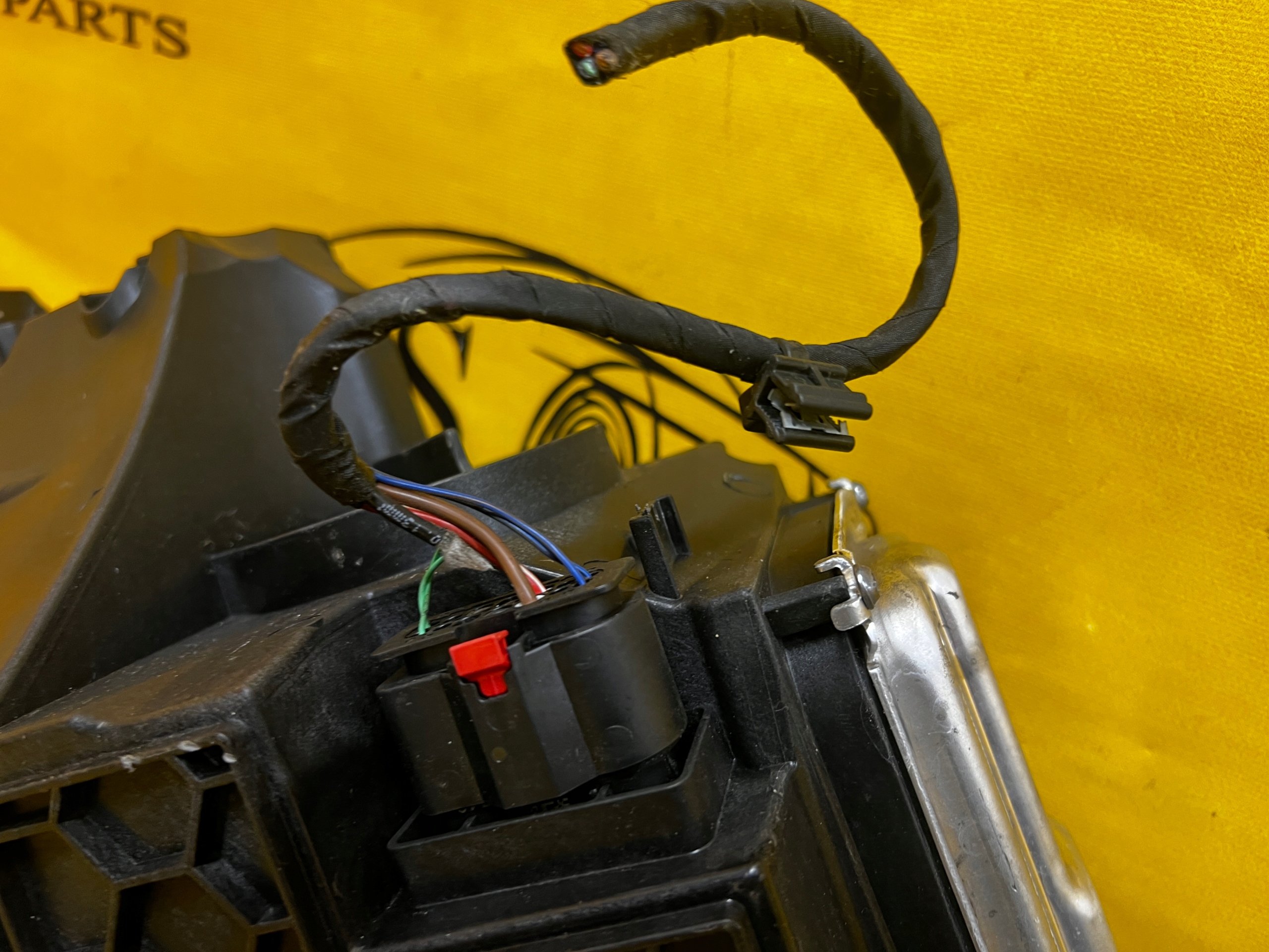 REFLEKTOR LAMPA LED HIGH PERFORMANCE PRZÓD LEWY MERCEDES C-KLASA W206