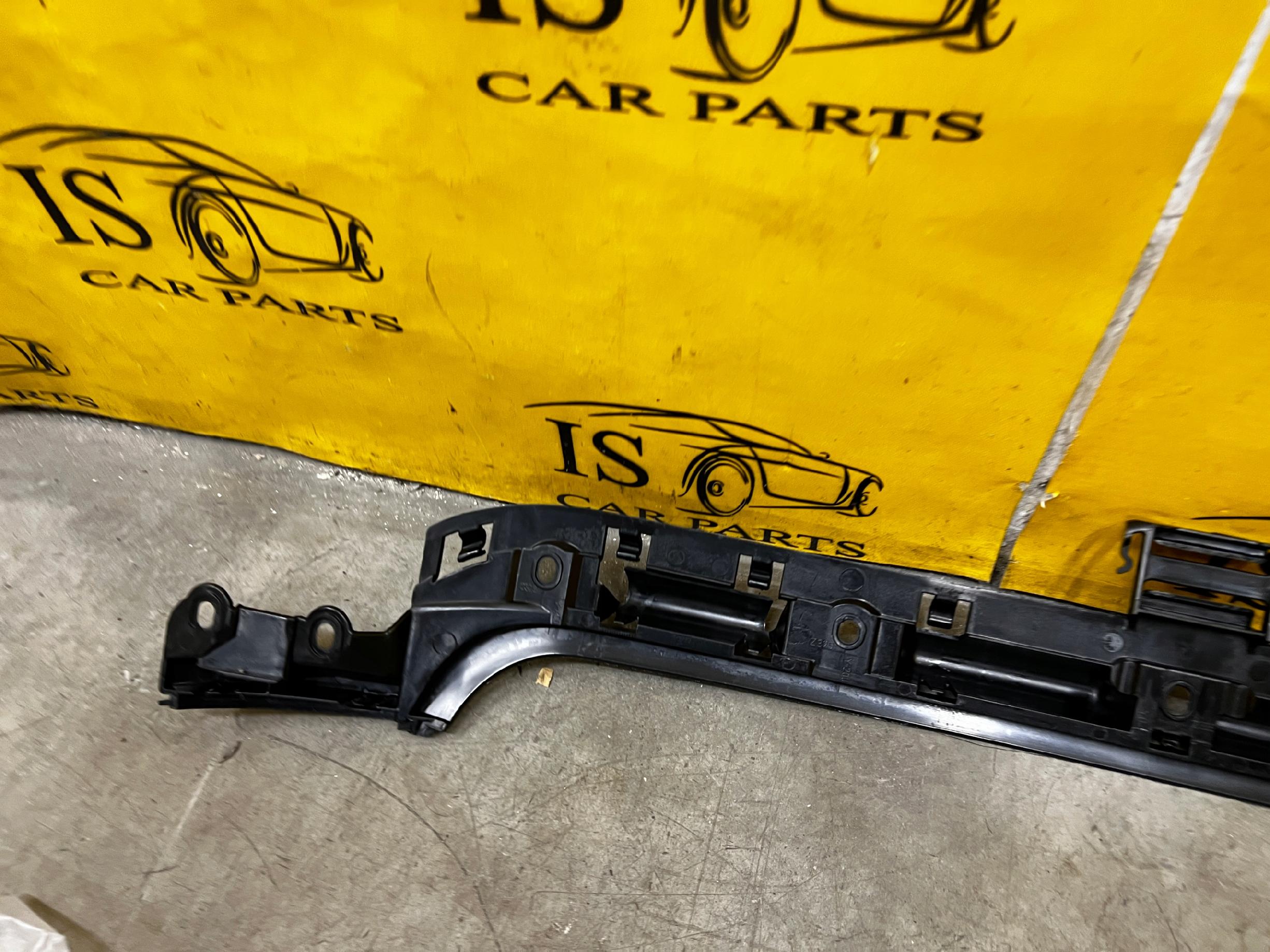 ŚLIZG MOCOWANIE PROWADNICA ZDERZAKA TYŁ BMW 1 E81 E87 NOWY OEM