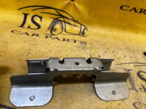 MOCOWANIE UCHWYTU PODSUFITKI RENAULT MEGANE IV